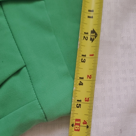 DANIELLE BERNSTEIN Green and Cream Women's Shorts - Picture 8 of 15